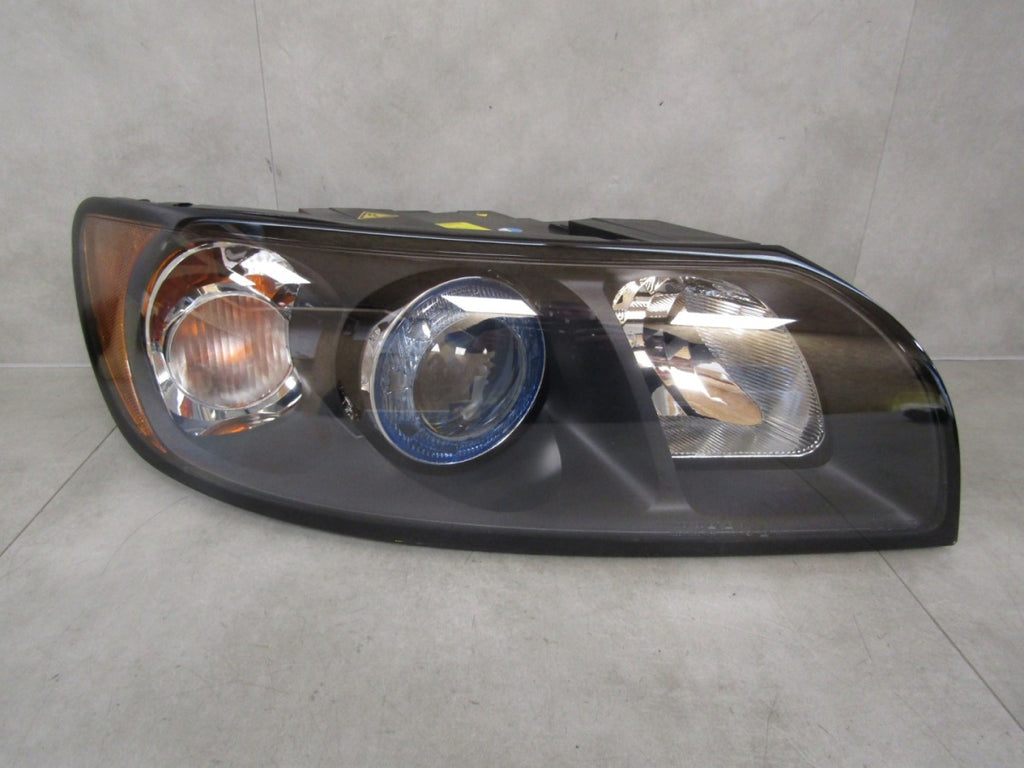 Prednji far Volvo V50 S40 xenon nezakretni RH desni 04-07 30678903