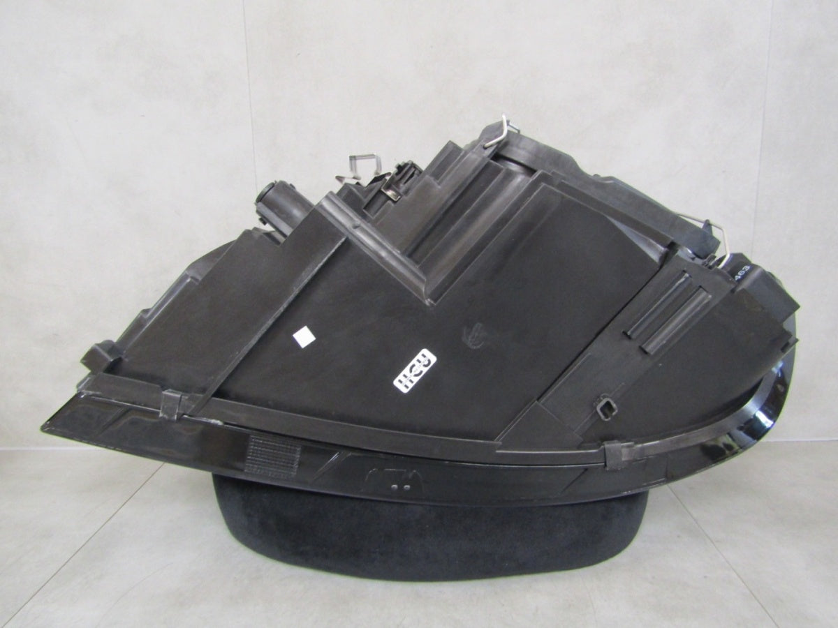 Prednji far Volvo V50 S40 xenon nezakretni RH desni 04-07 30678903
