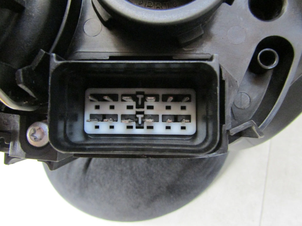 Prednji far Volvo V50 S40 xenon nezakretni RH desni 04-07 30678903