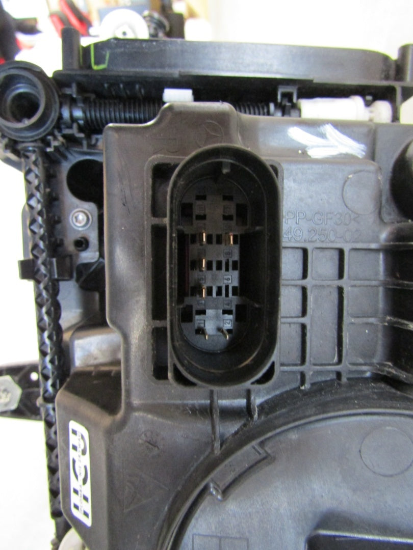 Prednji far MERCEDES GLE W167 LIFT FULL LED MULTIBEAM 23- RH desni A1679067804