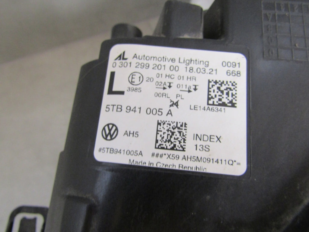 Prednji far VW TOURAN 2 II 5TB halogen 15- LH lijevi 5TB941005A