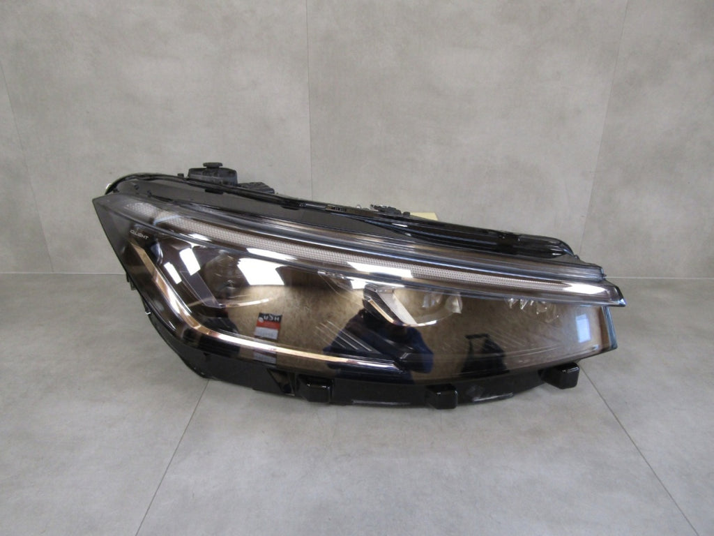 Prednji far VW PASSAT B9 FULL LED TOP IQ LIGHT 23- RH desni 3J1941036