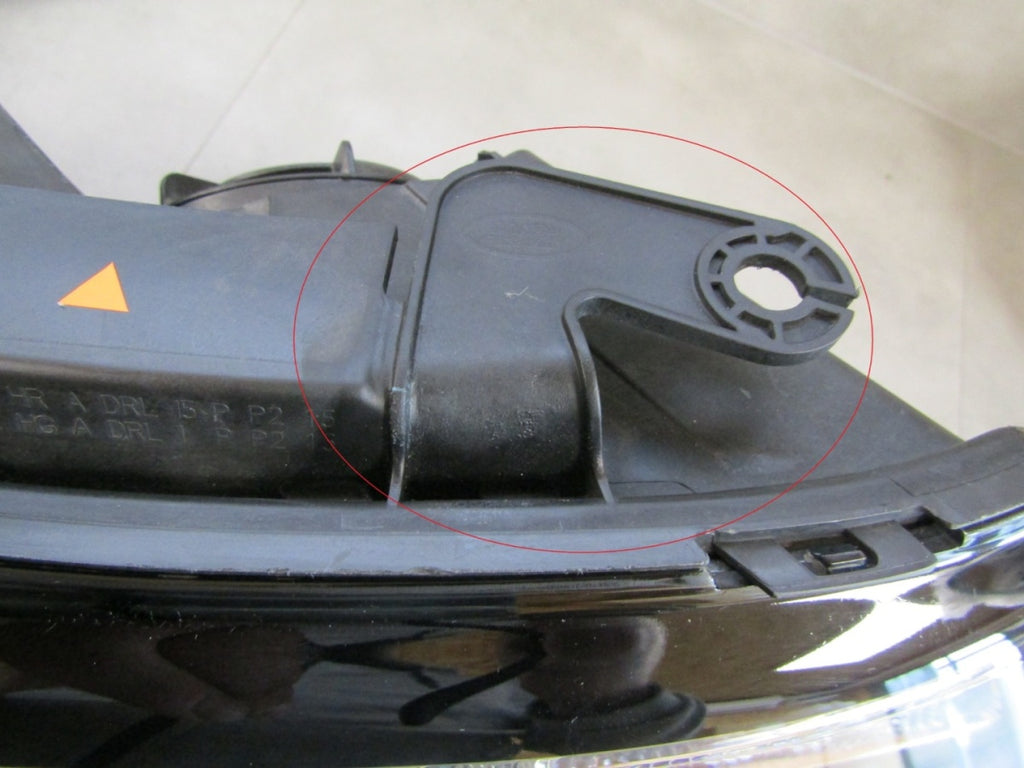 Prednji far LAND ROVER DISCOVERY SPORT L550 xenon zakretni RH desni 15-19 FK7213W029HF
