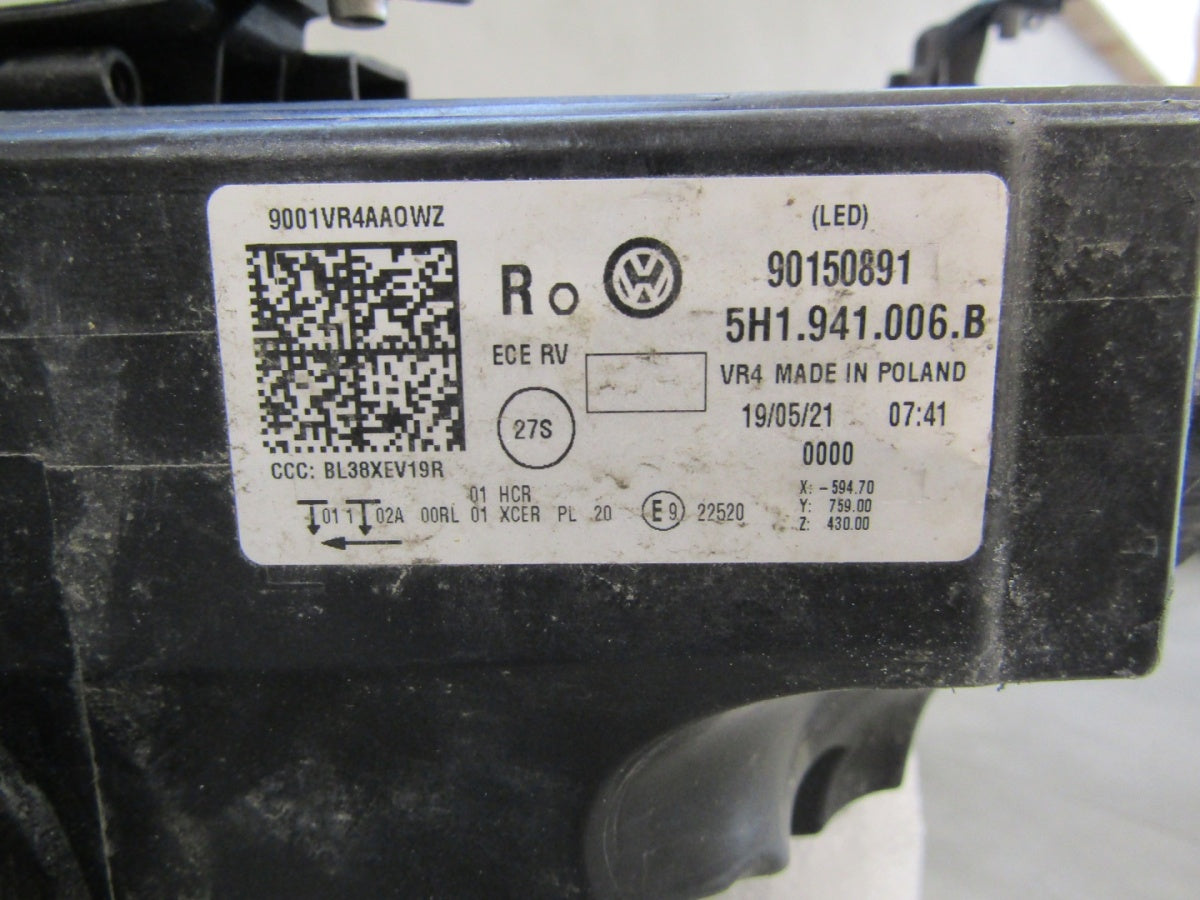 Prednji far VOLKSWAGEN VW GOLF 8 VIII LED 19-24 RH 5H1941006