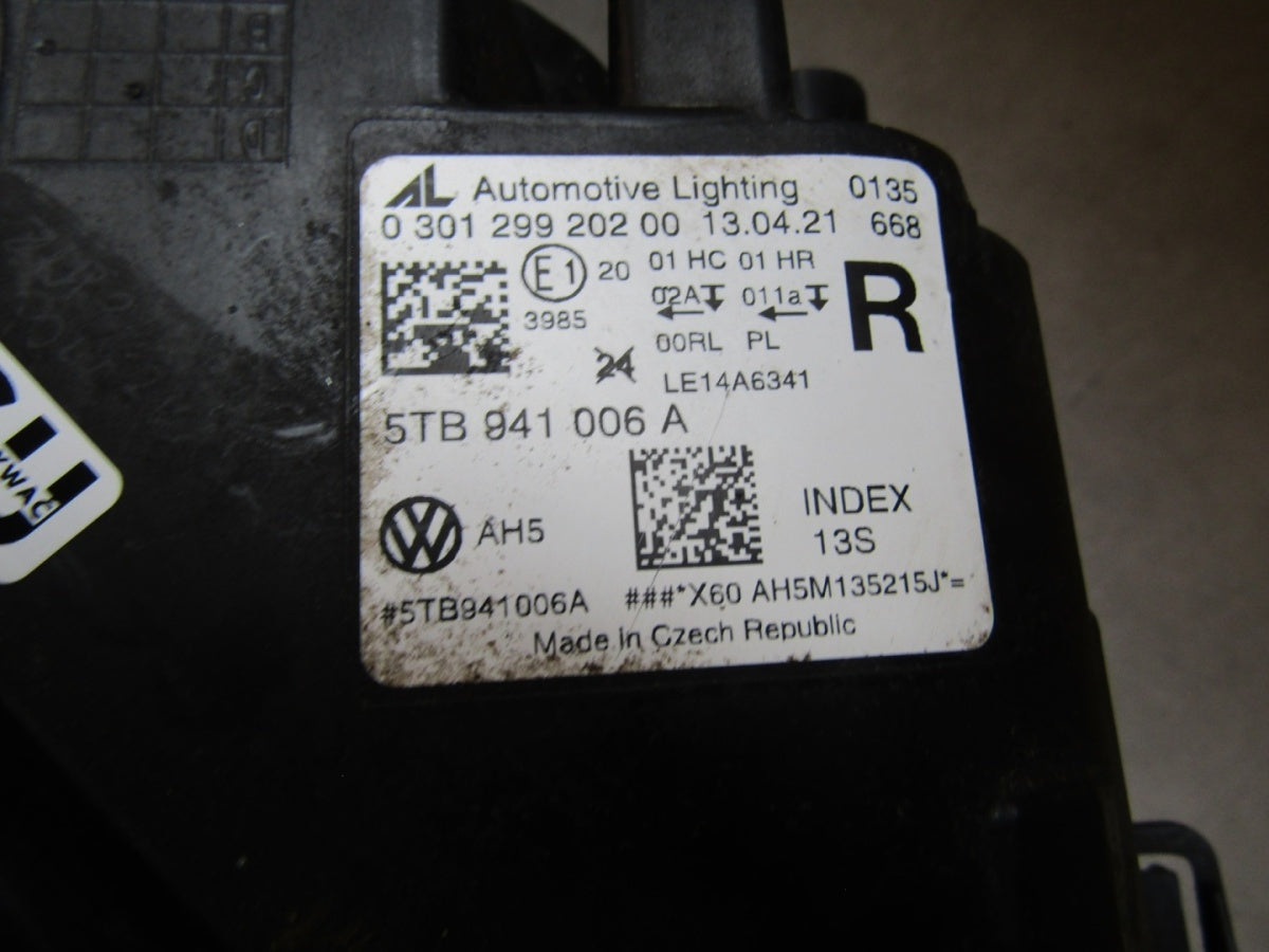 LAMPA desni VOLKSWAGEN TOURAN III 3 15- RH 5TB941006A