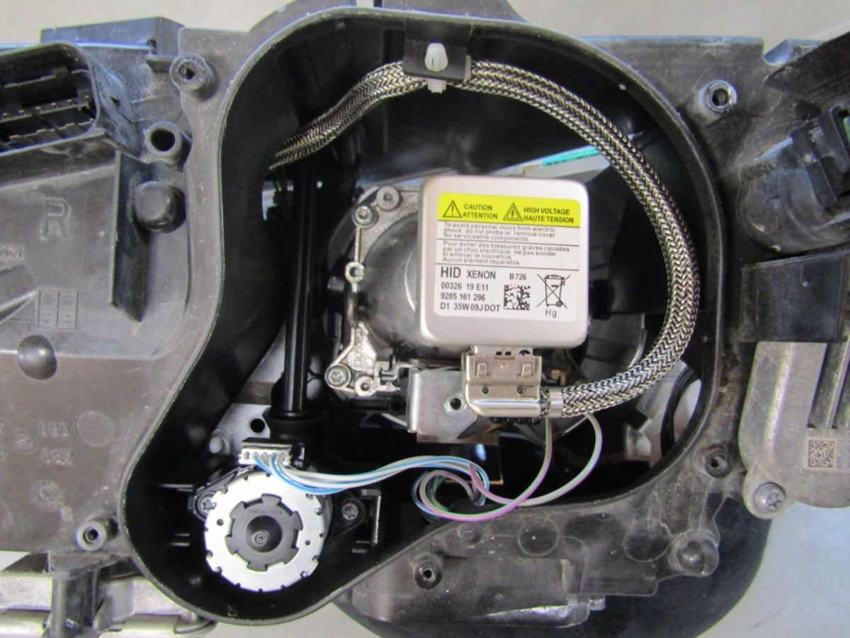 Prednji far BMW 3 E92 E93 Coupe xenon zakretni RH desni 07-12 7239928-07
