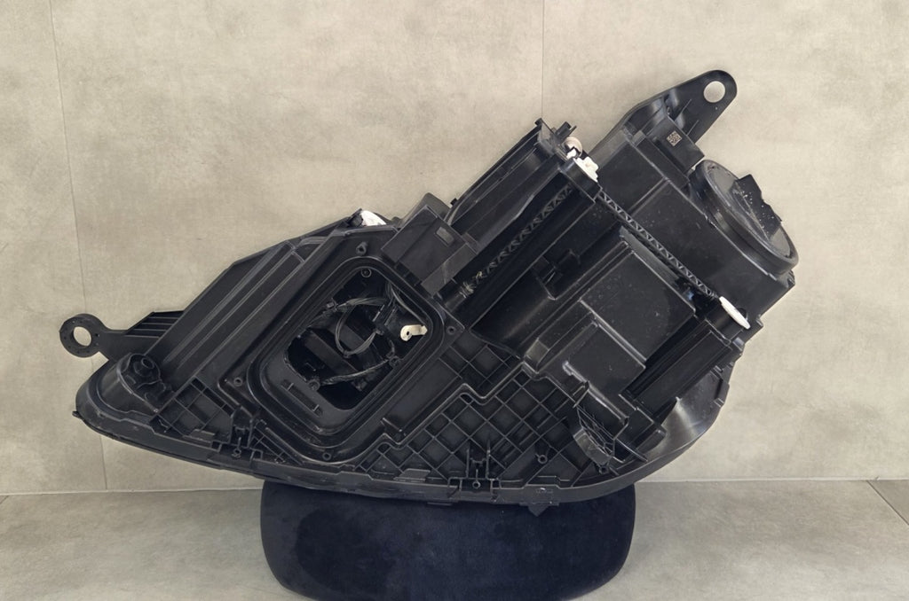 Prednji far MERCEDES GLE 167 FULL LED MULTIBEAM 19-23 RH desni A1679065608