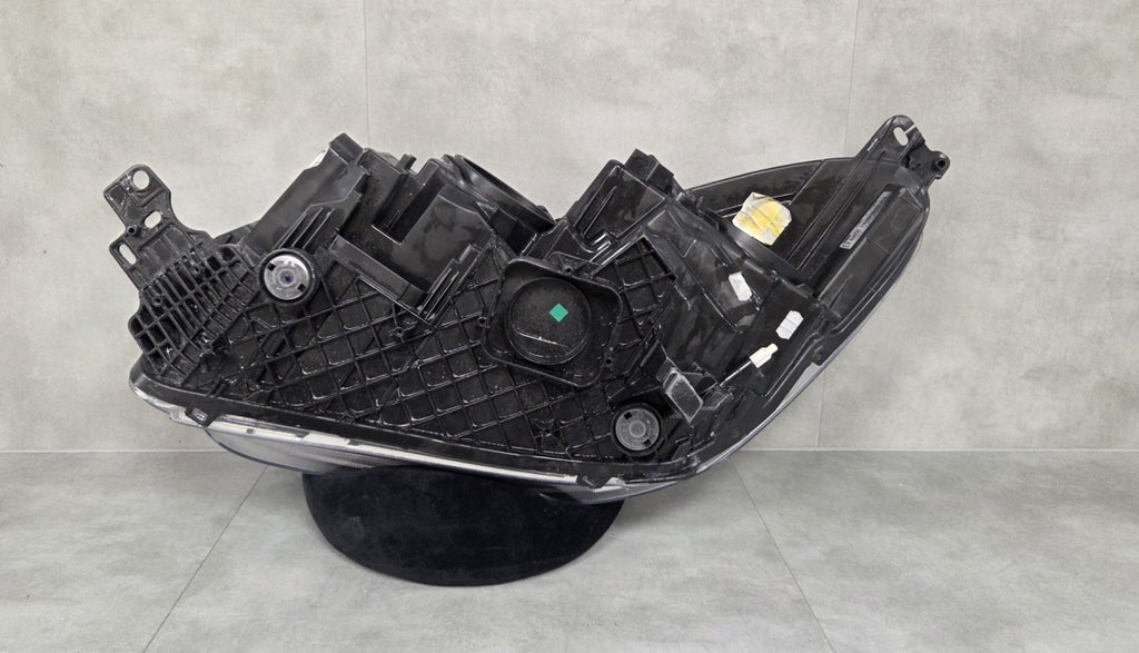 Prednji far FORD KUGA MK2 LIFT halogen sa sočivom 16-19 desni RH GV4113W029GJ