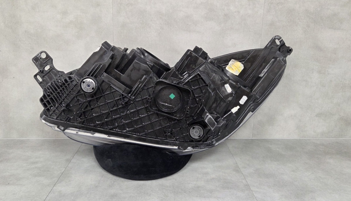 Prednji far FORD KUGA MK2 LIFT halogen sa sočivom 16-19 desni RH GV4113W029GJ