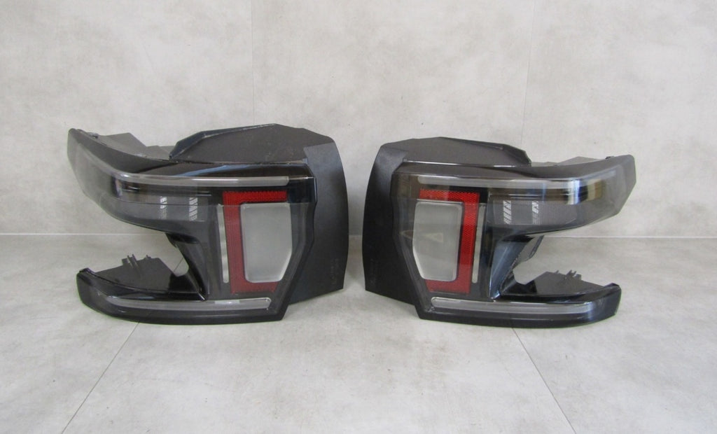 Komplet Lamp Tylnych lijevi desni Citroën C3 Aircross II 2 LED 24- 9848441280 9848440980
