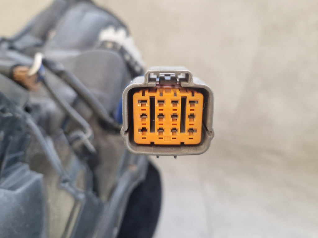 Prednji far SUBARU OUTBACK V LEGACY VI LED RH desni 14-19