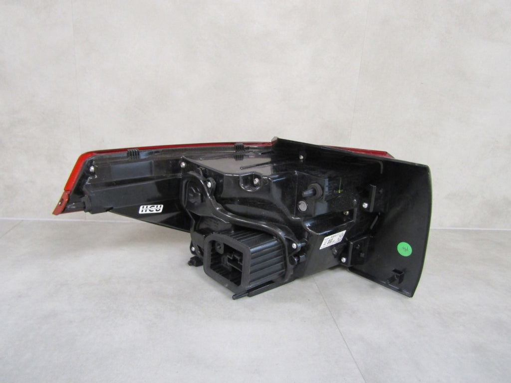 Stop svjetlo OPEL FRONTERA halogen 24- RH desni 9847645180