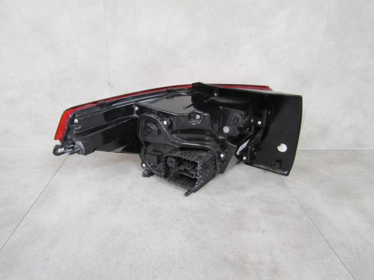 Stop svjetlo OPEL FRONTERA halogen 24- RH desni 9847645180