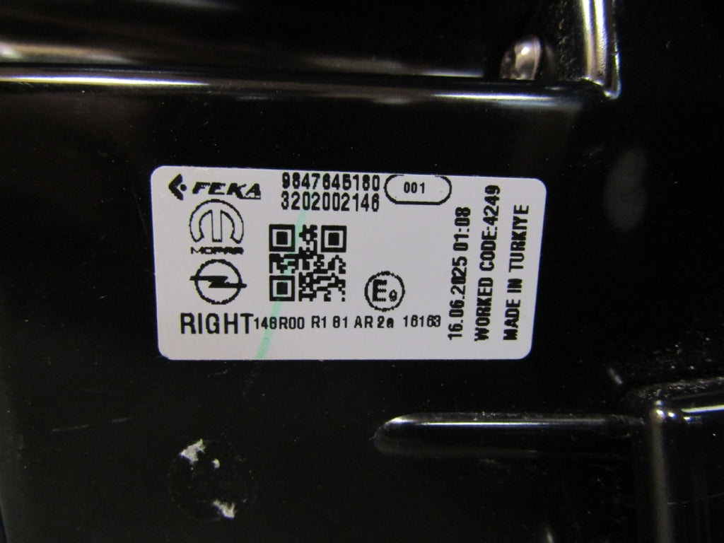 Stop svjetlo OPEL FRONTERA halogen 24- RH desni 9847645180