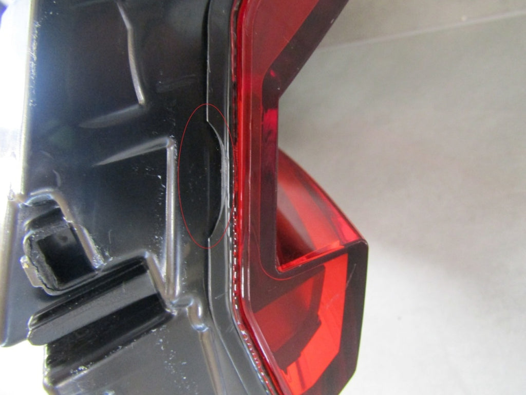 Stop svjetlo NA BLENDA AUDI Q8 SQ8 LED MATRIX 4M8945095P 18-
