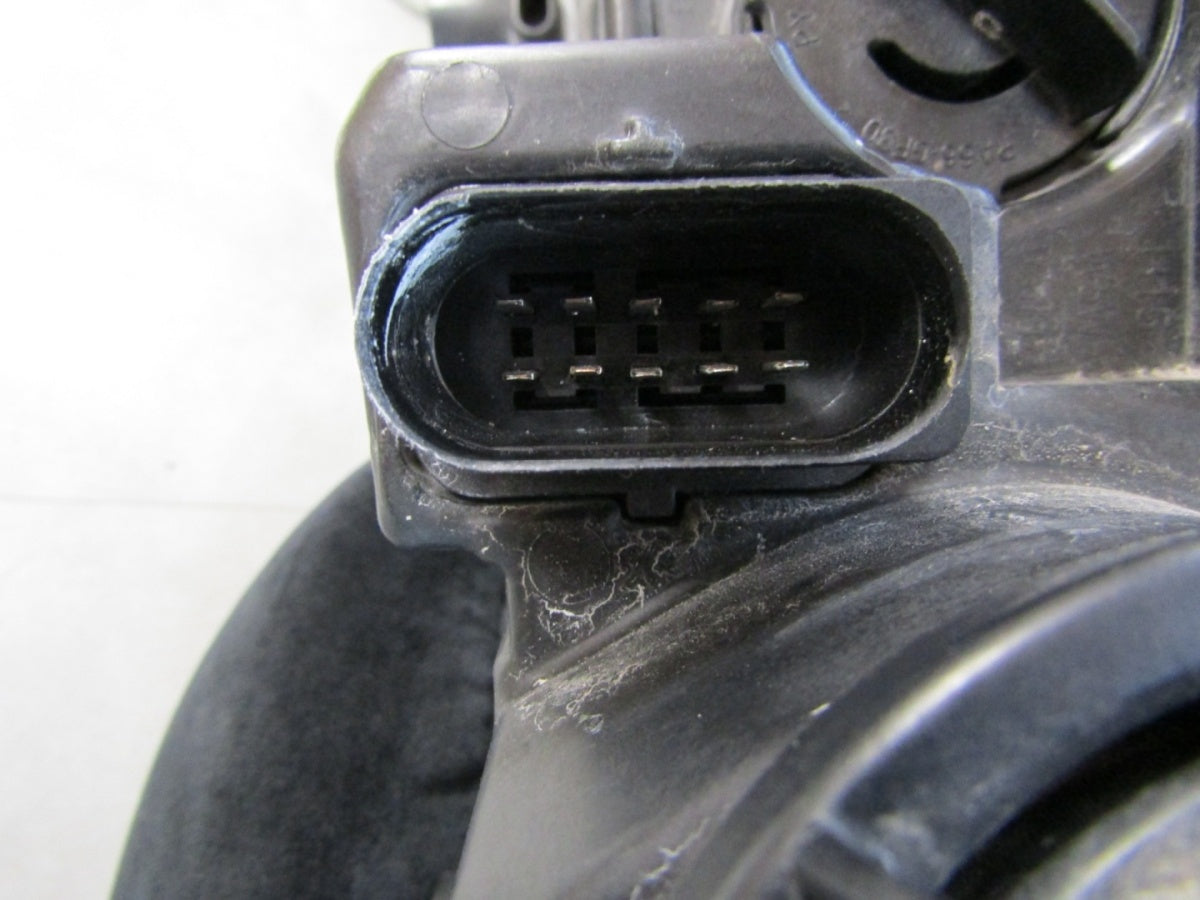 Prednji far SKODA RAPID xenon desni RH 12-16 5JB9411016A