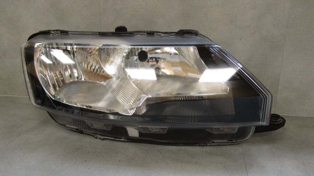 Prednji far Skoda Rapid 5JB halogen 12-16 RH desni 12-16 5JB941016