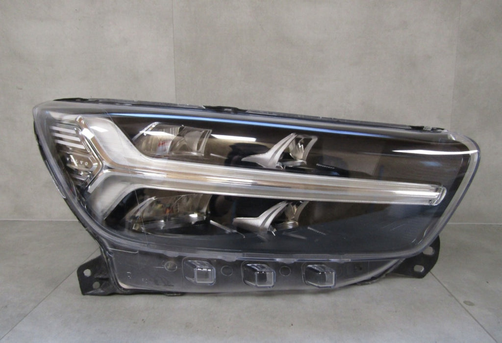 Prednji far desni RH FULL LED VOLVO XC40 17-22 31655632