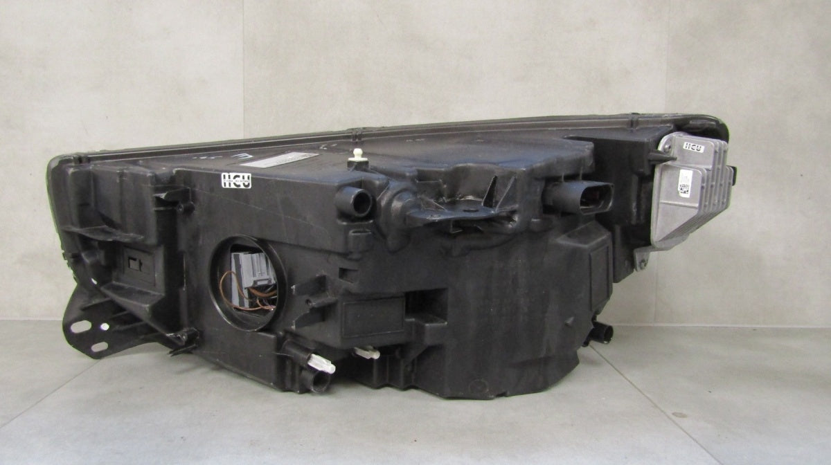 Prednji far desni RH FULL LED VOLVO XC40 17-22 31655632