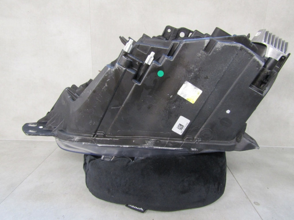 Prednji far desni RH FULL LED VOLVO XC40 17-22 31655632