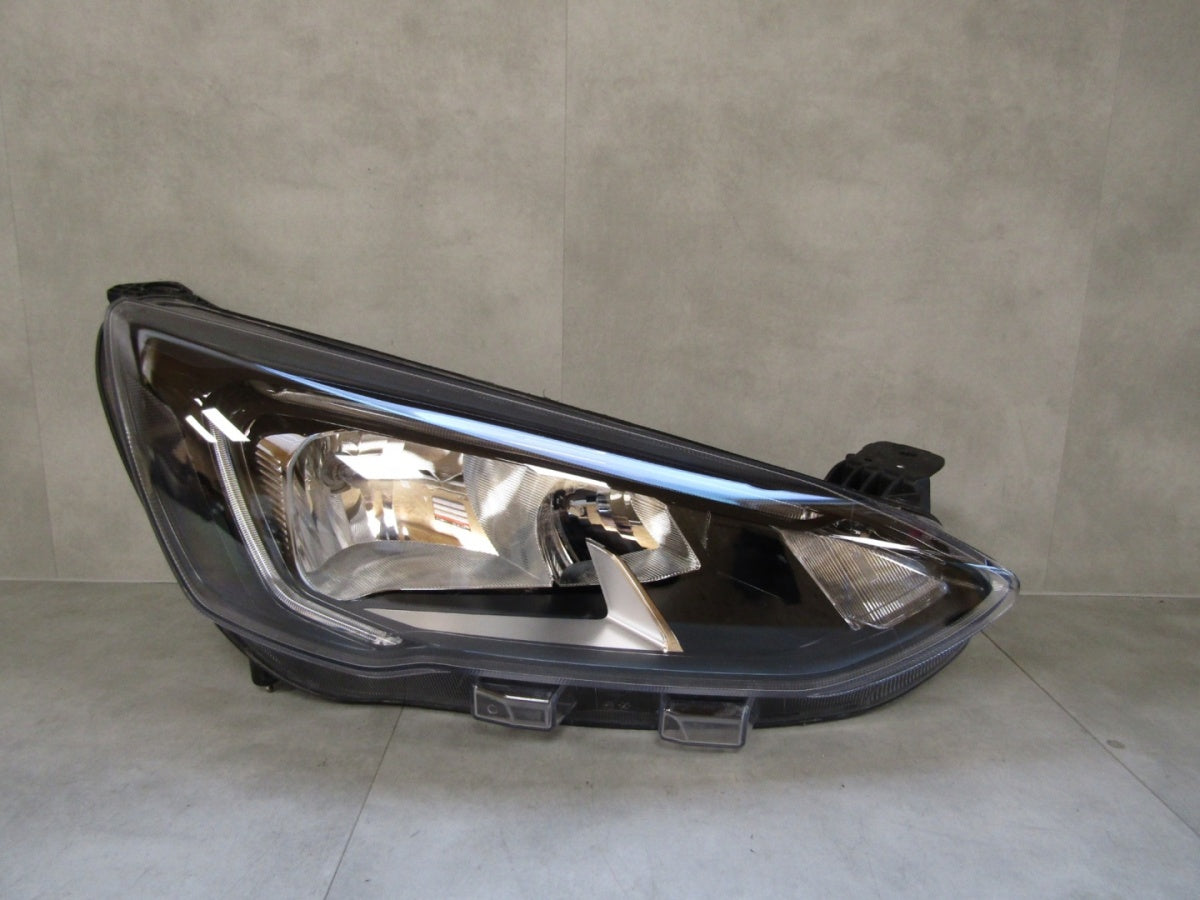Prednji far FORD FOCUS MK4 IV halogen CIEMNA 18-21 RH JX7B-13W029-CE