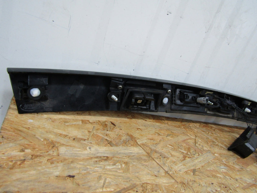 lajsna BLENDA KLAPY zadnji LAND ROVER DISCOVERY SPORT L550 + kamera I LEDY HK72-13444 HK72-406