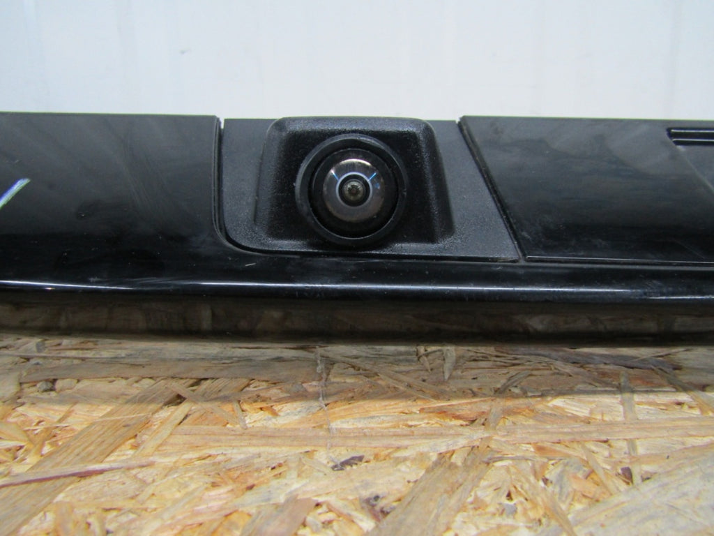 lajsna BLENDA KLAPY zadnji LAND ROVER DISCOVERY SPORT L550 + kamera I LEDY HK72-13444 HK72-406