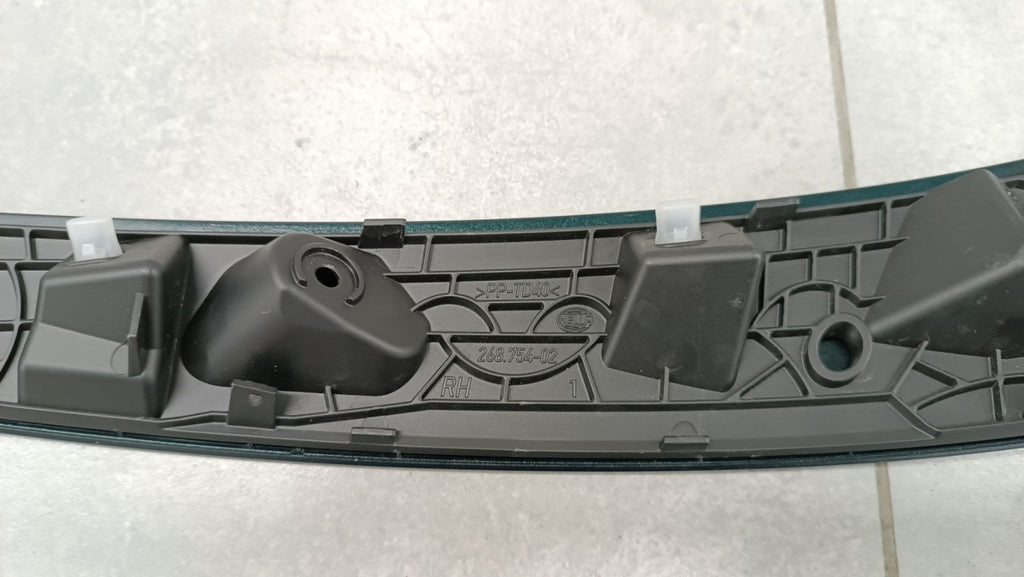lajsna svjetla desni RH prednji NISSAN QASHQAI III J12 LIFT 24-