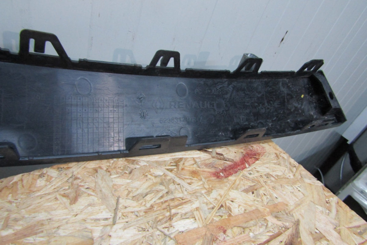 Maska (grill) lajsna lijeva Renault Captur II 2 LIFT 24-