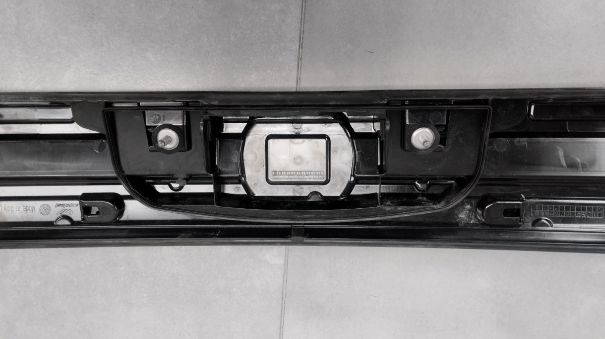 BLENDA zadnji LAMPA KLAPY VW T-CROSS 2GM 2GM827577