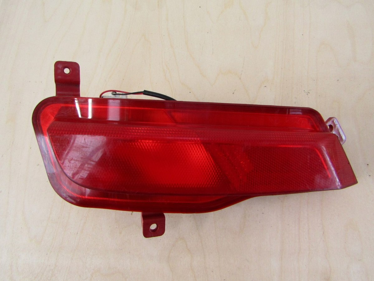 Lampa lampka odblask zadnji desni MG ZS Suv 17-