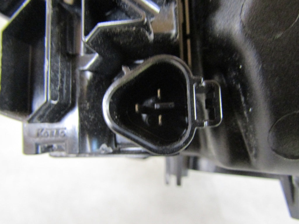 Prednji far Aston Martin Cygnet 11-13 halogen sa sočivom LH lijevi KOITO 74-1