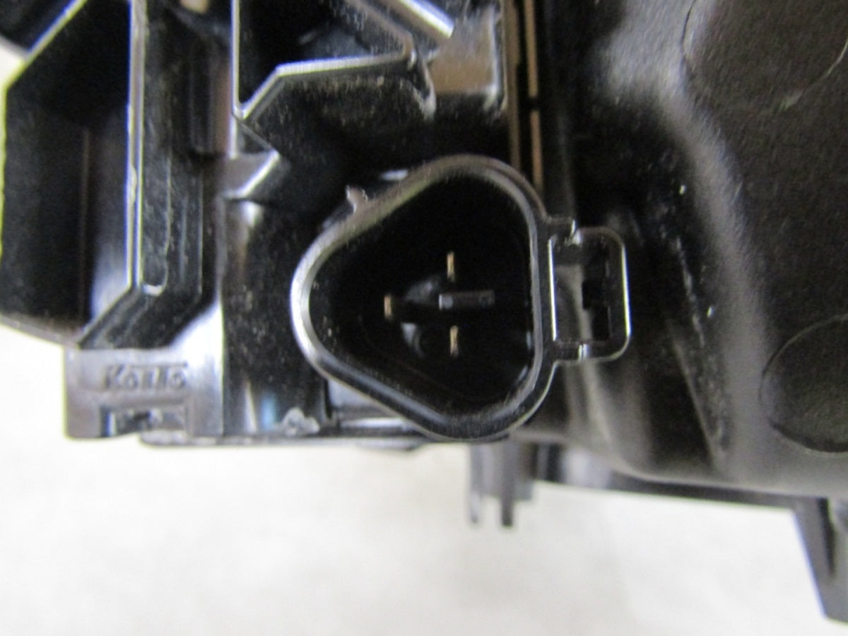 Prednji far Aston Martin Cygnet 11-13 halogen sa sočivom LH lijevi KOITO 74-1