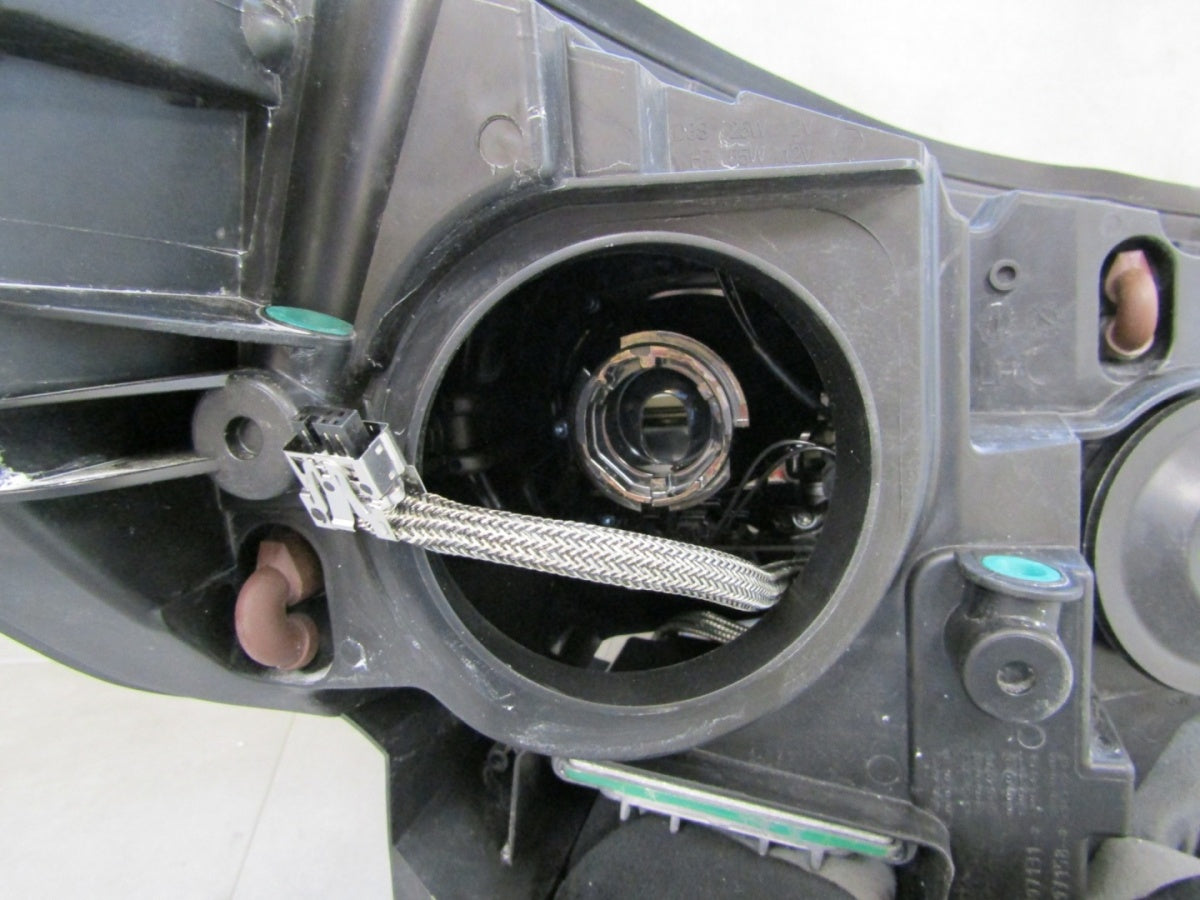 Prednji far TOYOTA PROACE 2 II xenon nezakretni 16-23 LH 9808589980-00