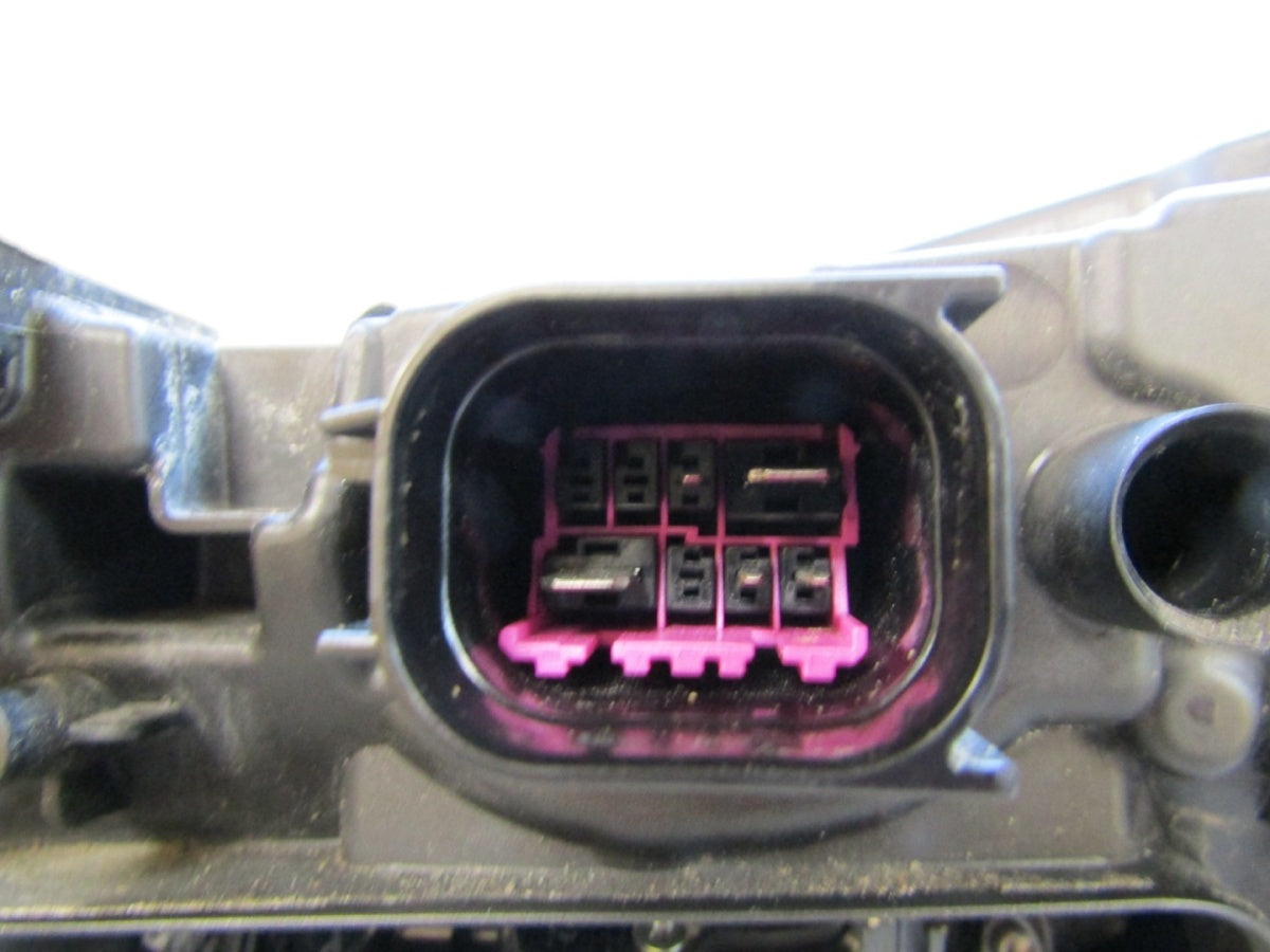 Prednji far AUDI A6 C8 MATRIX 4K0 18- RH desni 4K0941036