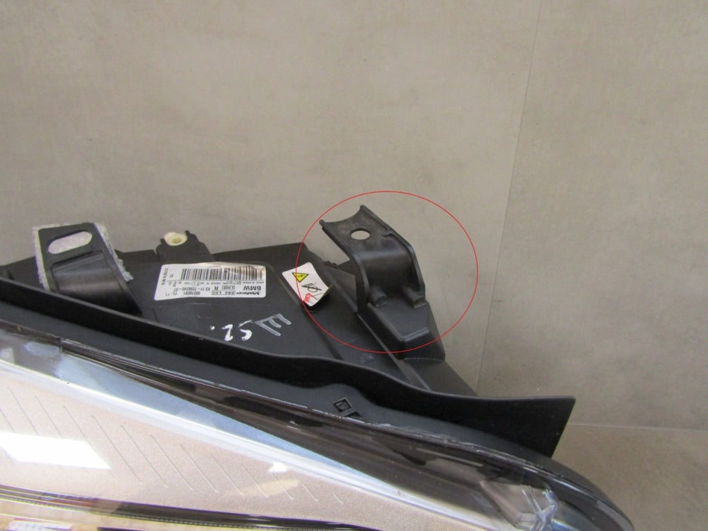 Prednji far BMW X1 E84 LIFT LCI xenon nezakretni 12-15 RH desni kompletan 6311 7290240