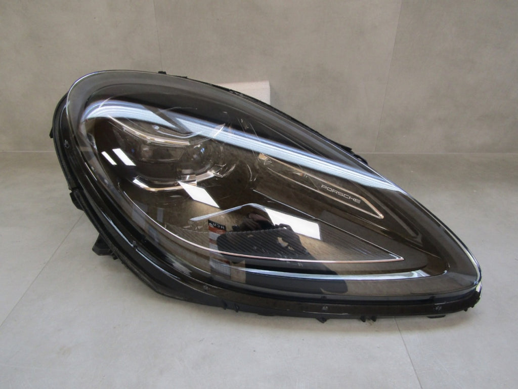 Prednji far Porsche MACAN 95B LIFT FULL LED MATRIX 18-24 RH 95B941016F