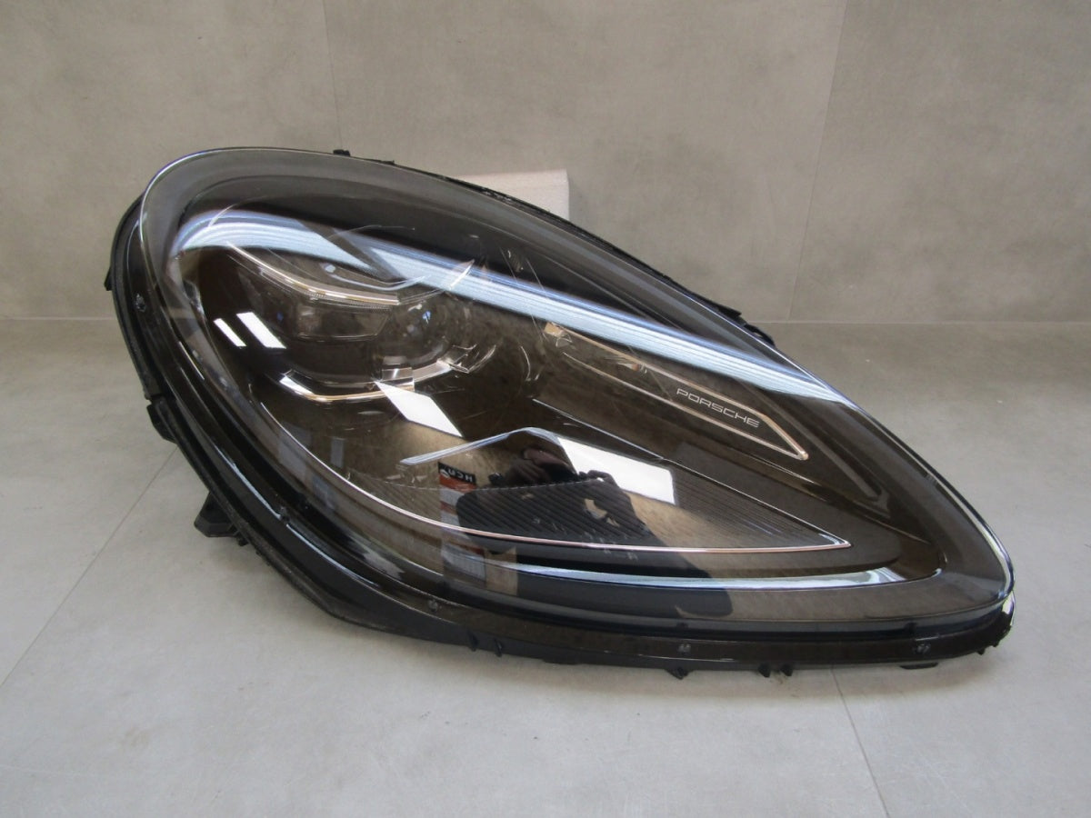 Prednji far Porsche MACAN 95B LIFT FULL LED MATRIX 18-24 RH 95B941016F