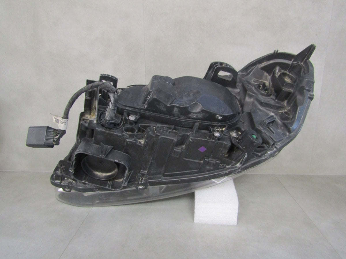 Prednji far Volvo XC60 1 I LIFT halogen 13-17 RH desni