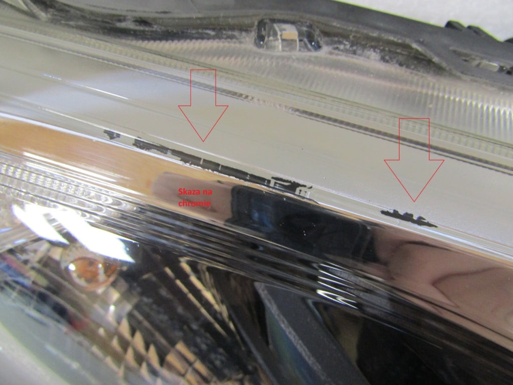 Prednji far Volvo XC60 1 I LIFT halogen 13-17 RH desni