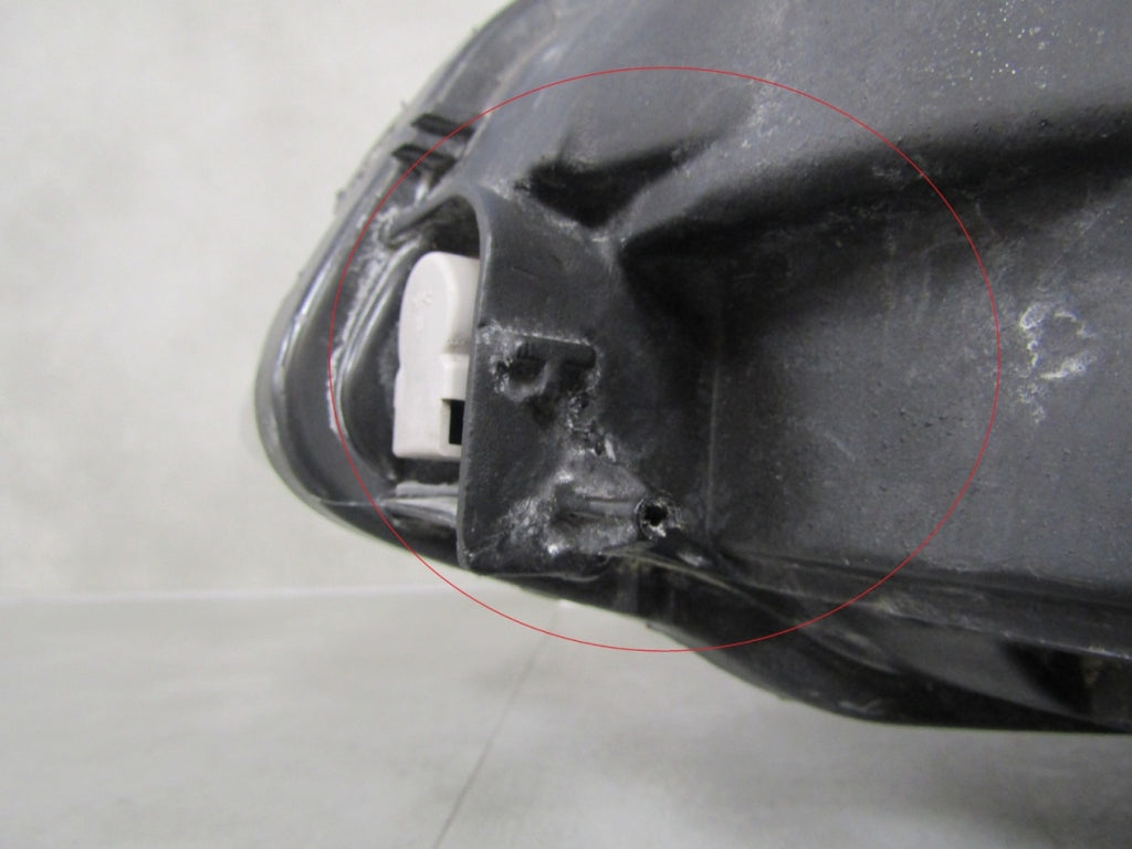 Prednji far Volvo XC60 1 I LIFT halogen 13-17 RH desni