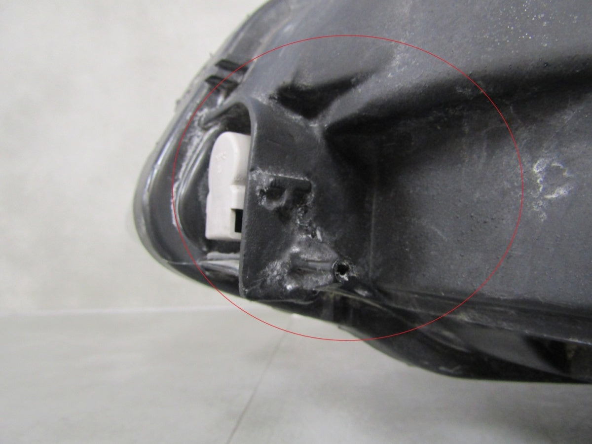 Prednji far Volvo XC60 1 I LIFT halogen 13-17 RH desni