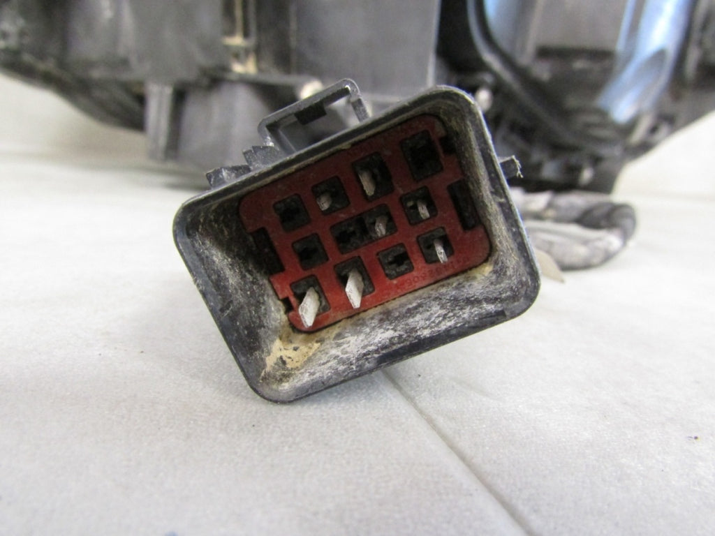 Prednji far Volvo XC60 1 I LIFT halogen 13-17 RH desni