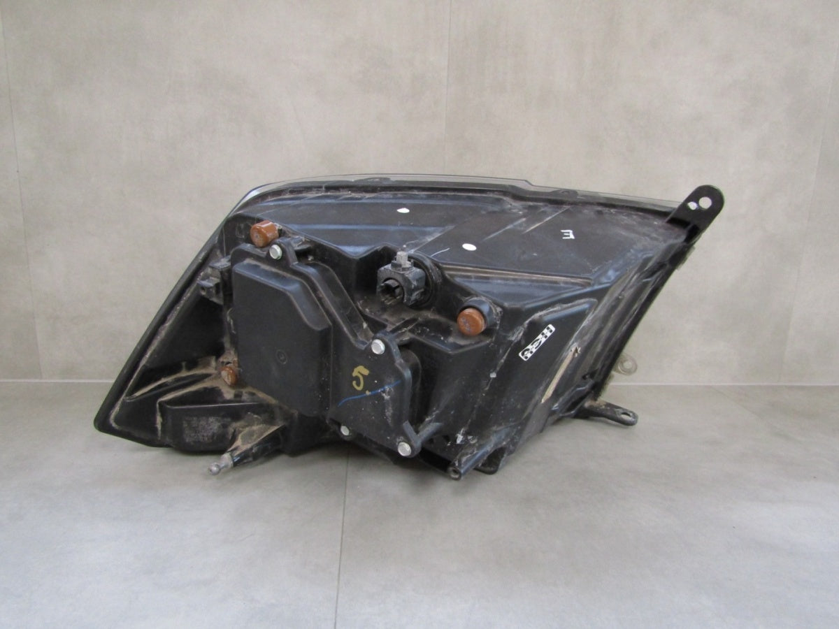 Prednji far DODGE RAME 1500 REBEL BLACK halogen sa sočivom 13- LH