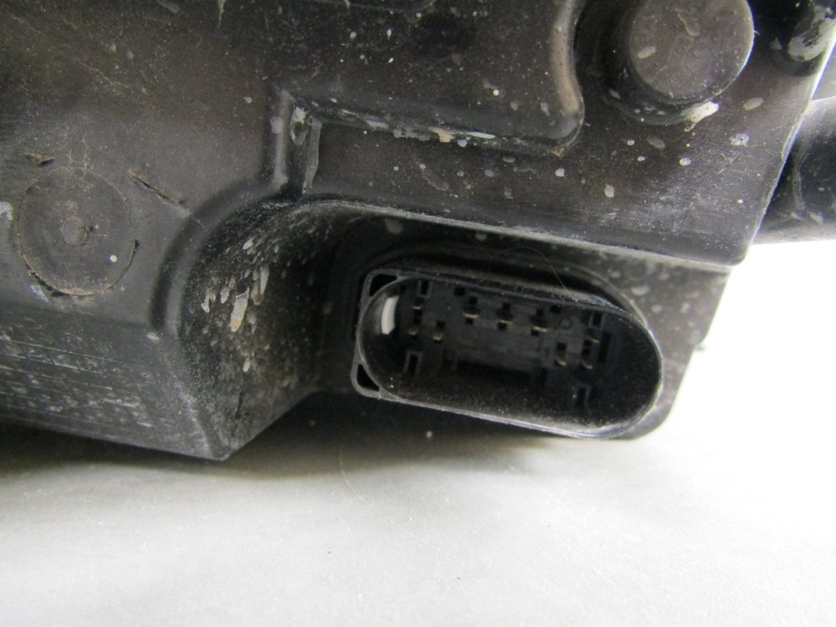 Prednji far DODGE RAME 1500 REBEL BLACK halogen sa sočivom 13- LH