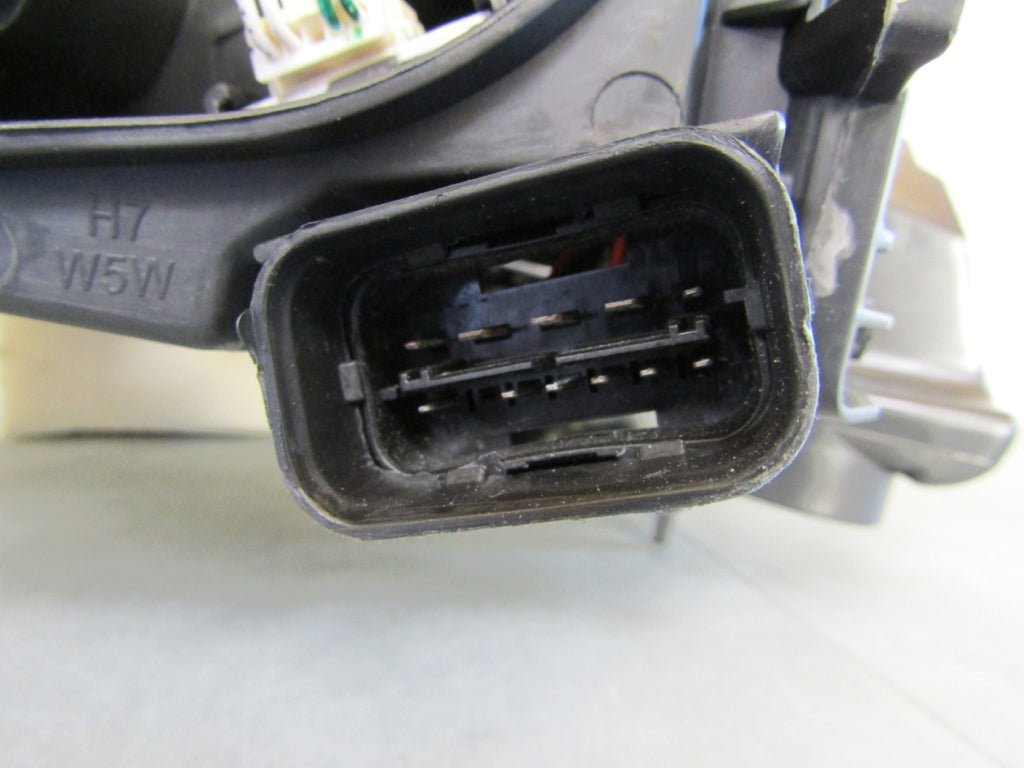 Prednji far BMW X1 E84 Lift xenon nezakretni 12-15 LH