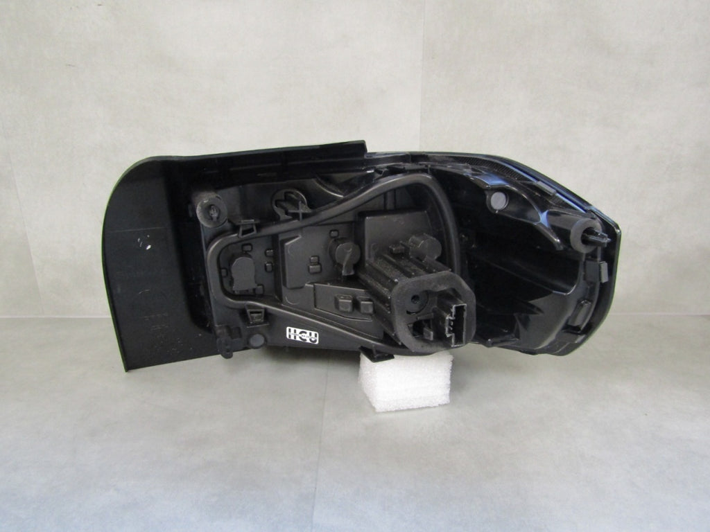 komplet lamp tylnych lijevi desni Citroen C3 IV halogen 24- 9848892180 9845602580