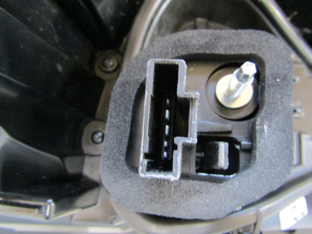 komplet lamp tylnych lijevi desni Citroen C3 IV halogen 24- 9848892180 9845602580