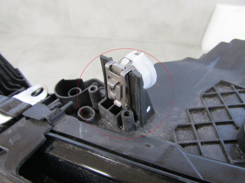 Prednji far BMW IX I20 LASER 21- RH 5A3CEA 2
