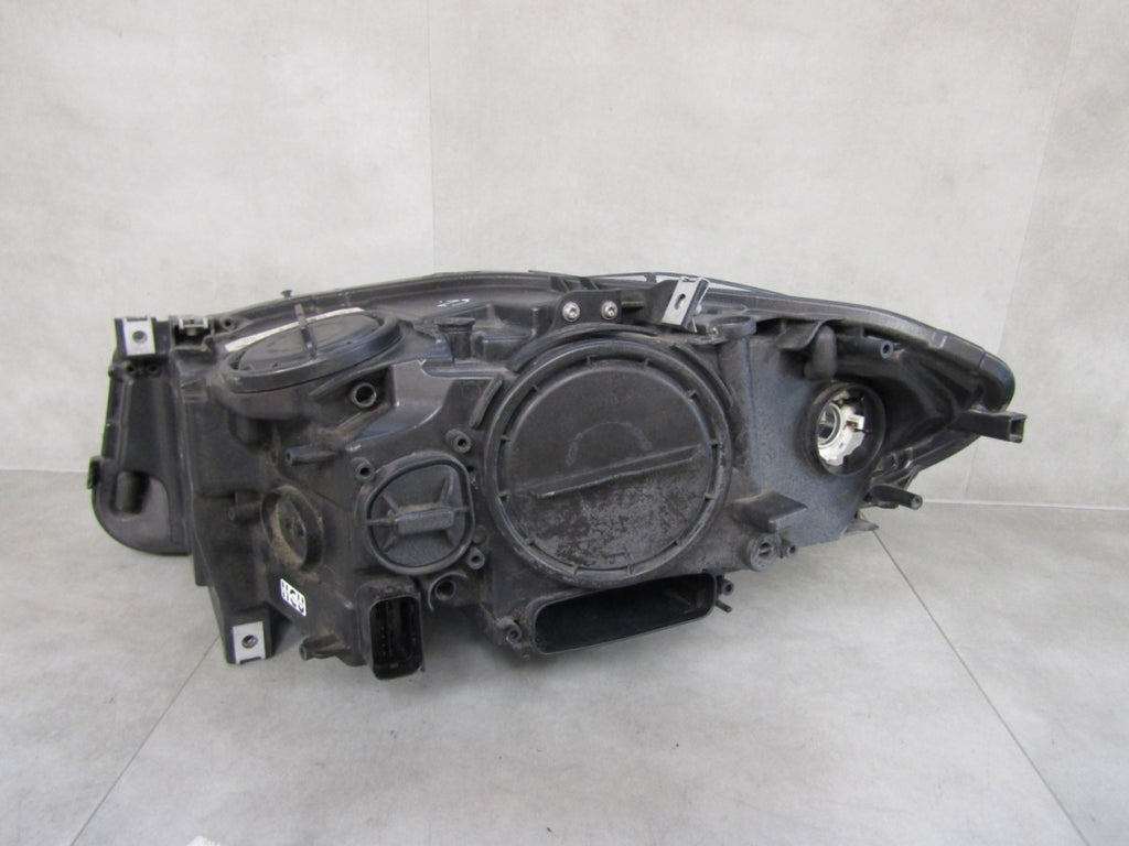 Prednji far BMW 5 F10 F11 halogen sa sočivom 10-13 RH desni 7203240